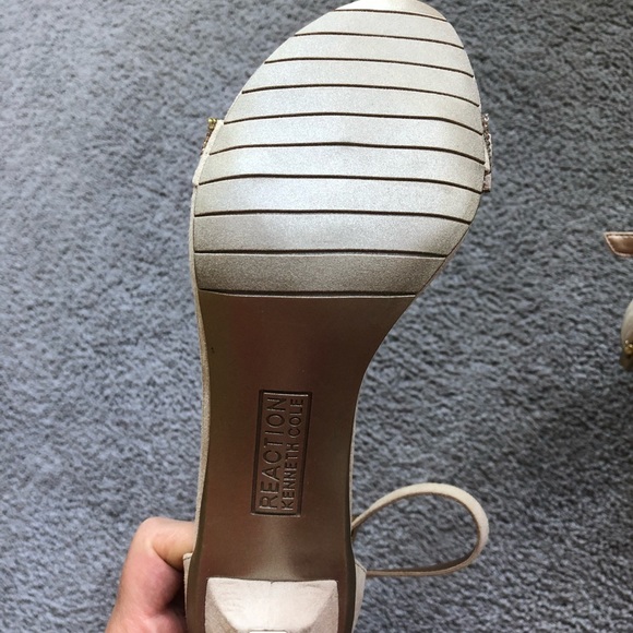 Kenneth Cole Reaction Smash-ful Sandal - Picture 10 of 15